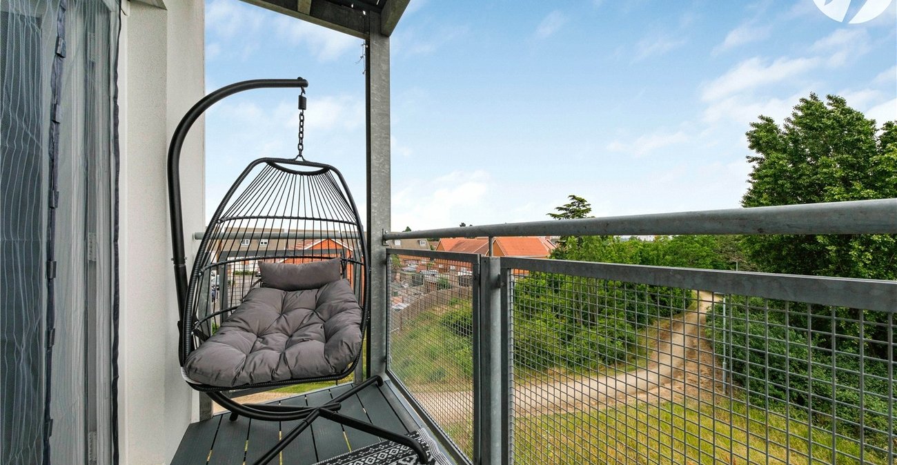 2 bedroom property for sale in Dartford | Robinson Jackson