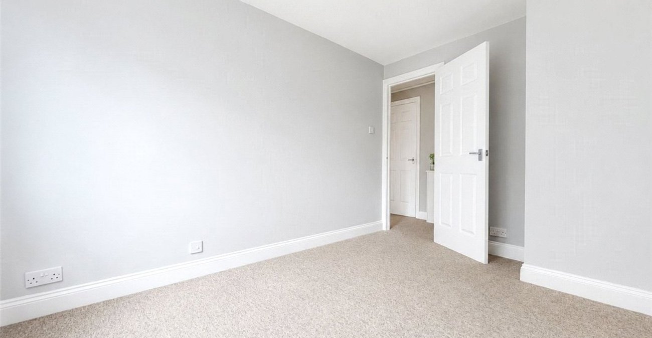 2 bedroom property for sale in Orpington | Robinson Jackson