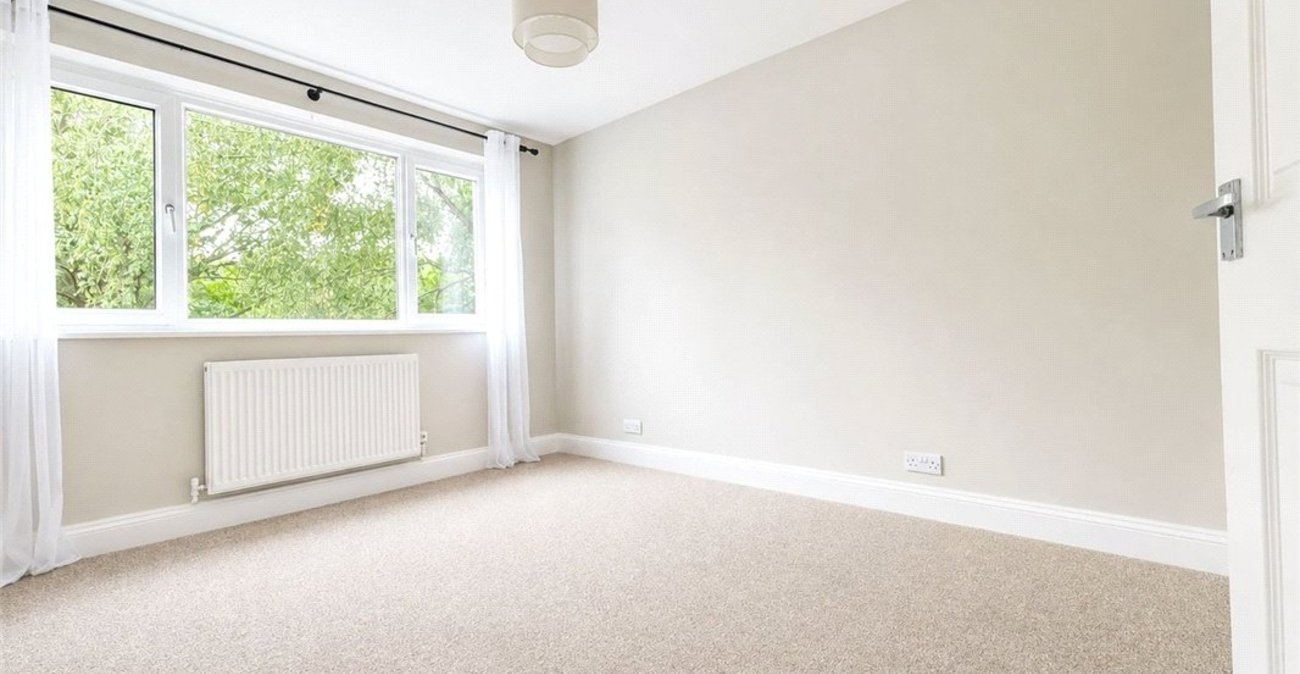 2 bedroom property for sale in Orpington | Robinson Jackson