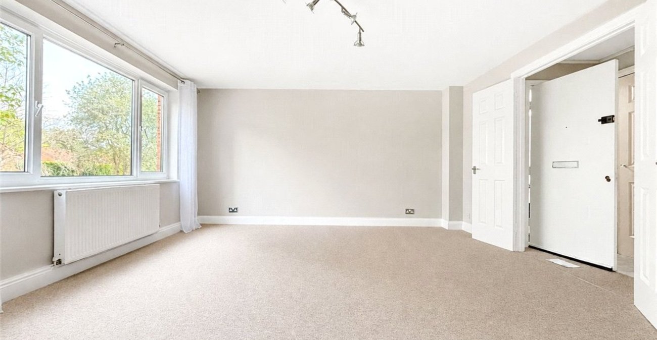 2 bedroom property for sale in Orpington | Robinson Jackson
