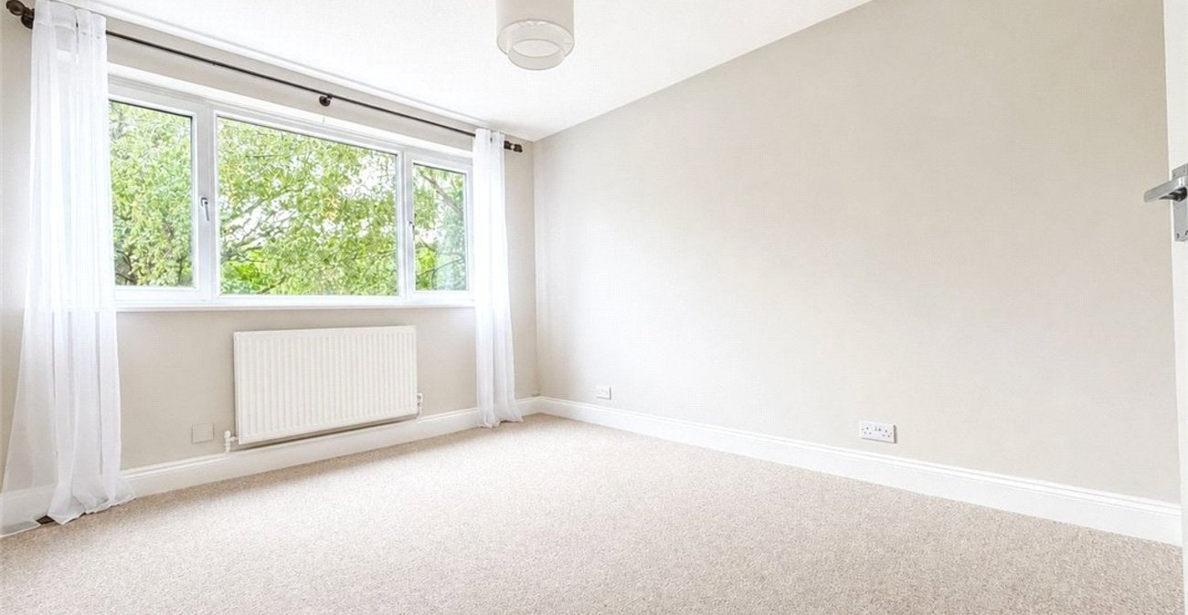 2 bedroom property for sale in Orpington | Robinson Jackson