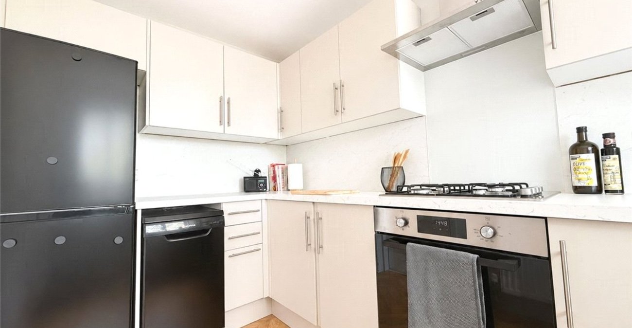 2 bedroom property for sale in Orpington | Robinson Jackson