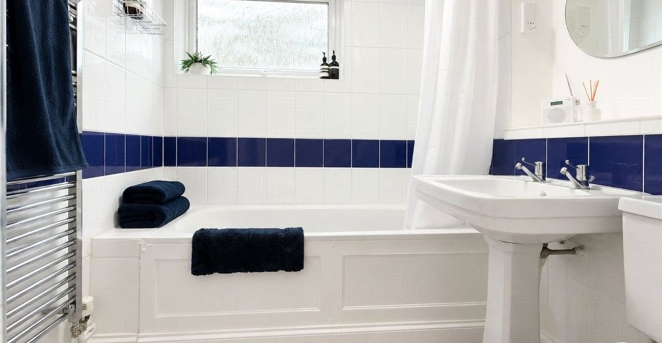 2 bedroom property for sale in Orpington | Robinson Jackson