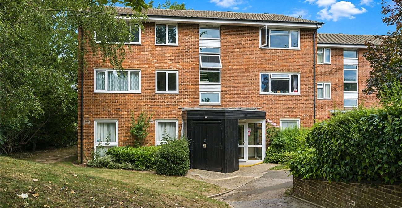 2 bedroom property for sale in Orpington | Robinson Jackson