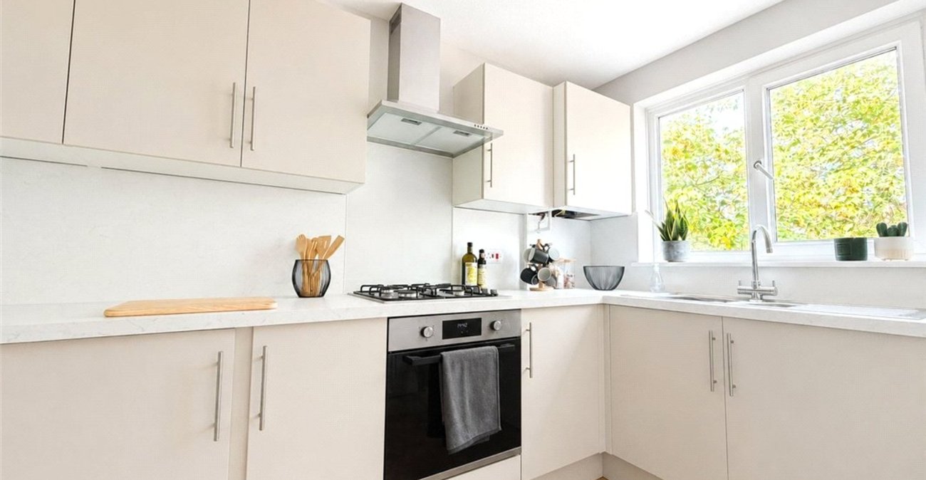 2 bedroom property for sale in Orpington | Robinson Jackson
