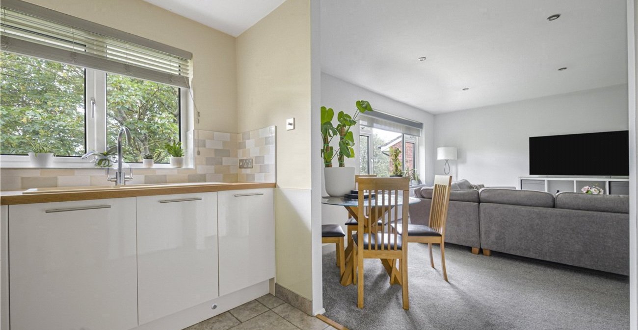 2 bedroom property for sale in Orpington | Robinson Jackson