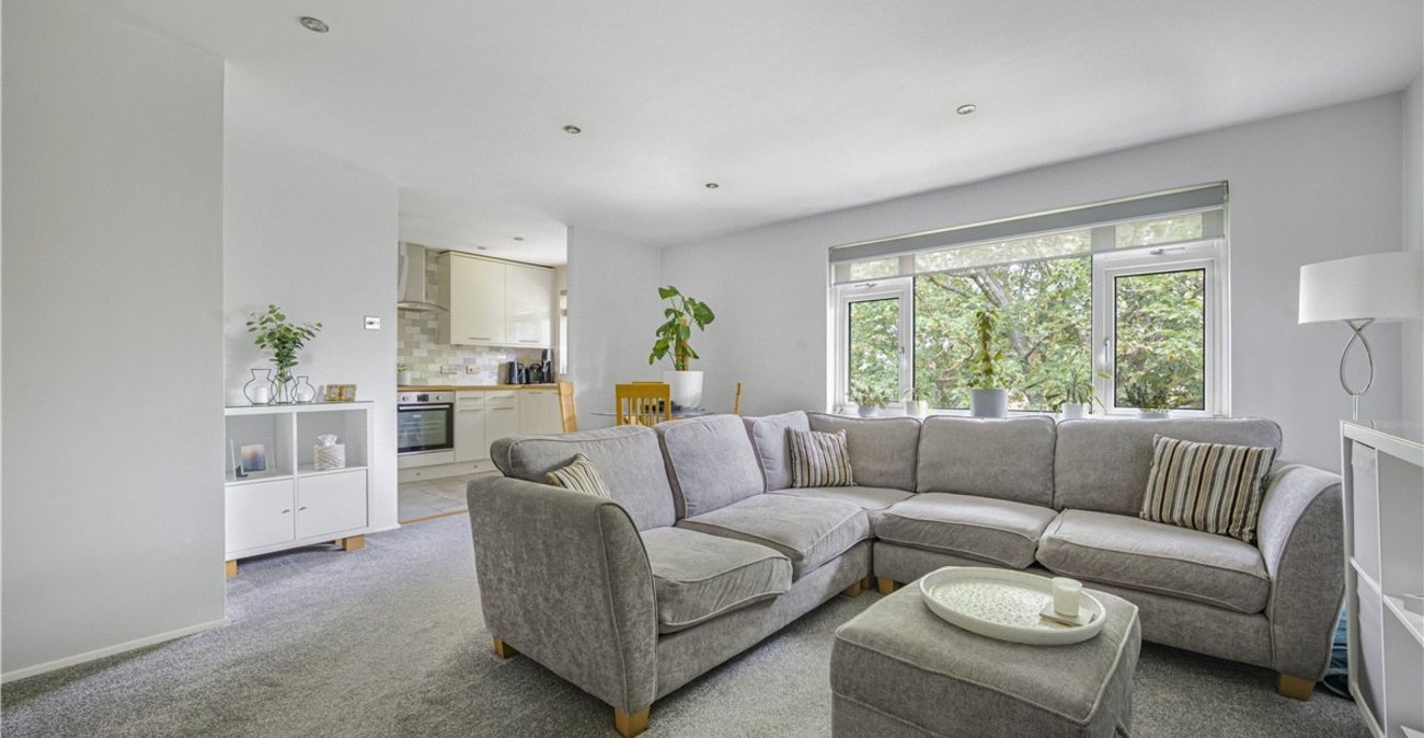 2 bedroom property for sale in Orpington | Robinson Jackson