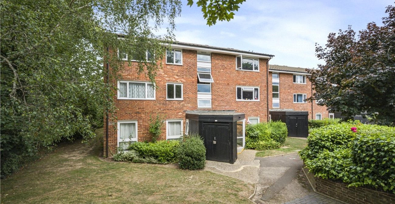 2 bedroom property for sale in Orpington | Robinson Jackson
