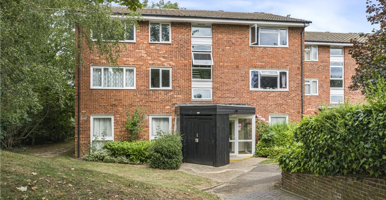 2 bedroom property for sale in Orpington | Robinson Jackson