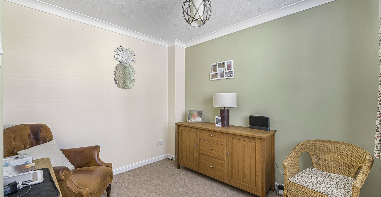 4 bedroom house for sale in Greenhithe | Robinson Jackson