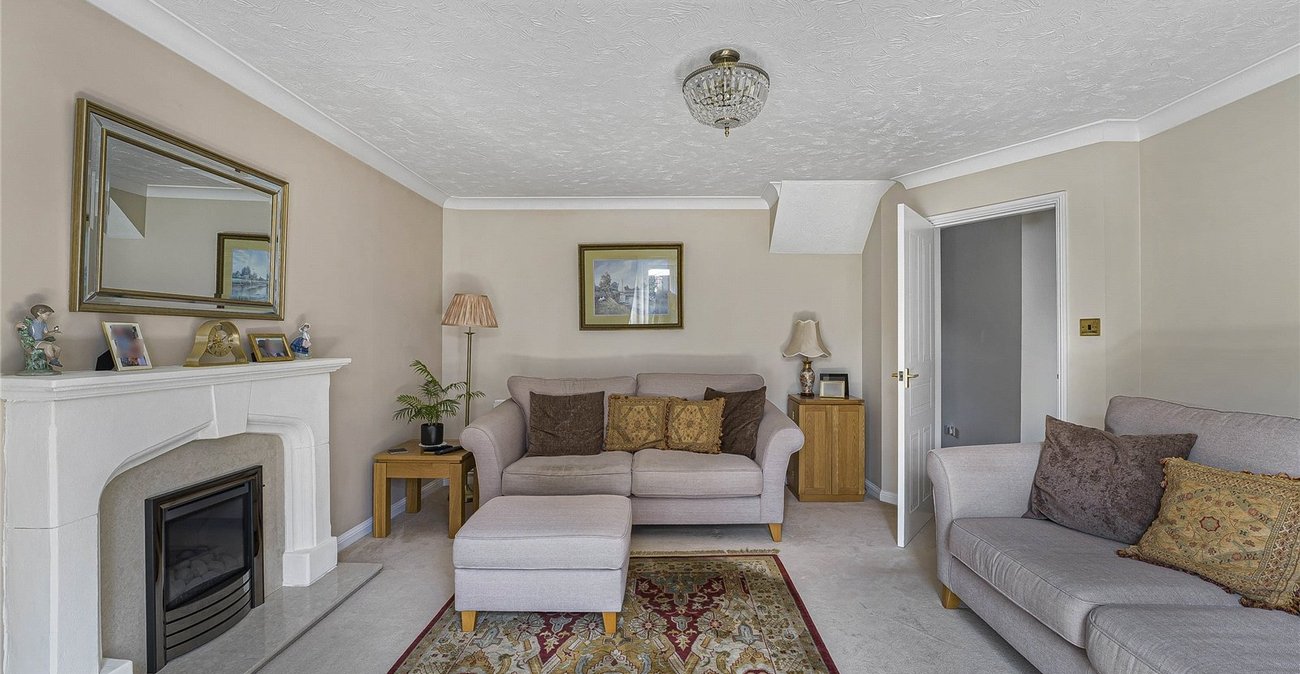 4 bedroom house for sale in Greenhithe | Robinson Jackson