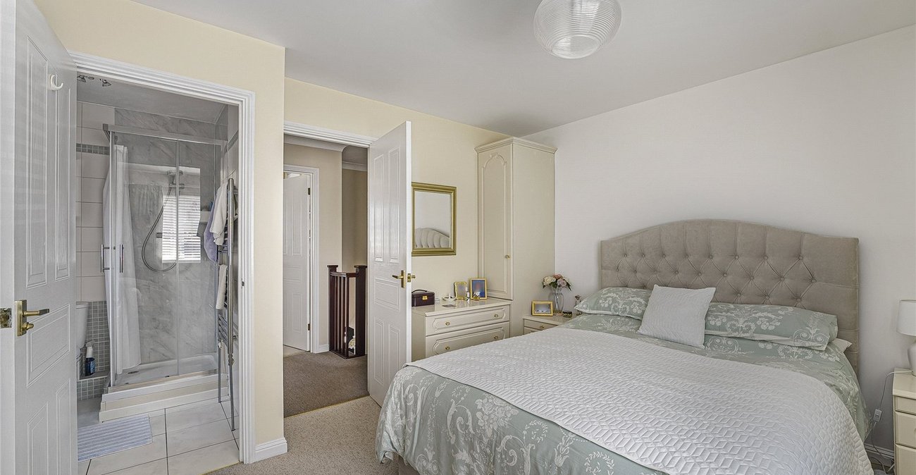4 bedroom house for sale in Greenhithe | Robinson Jackson
