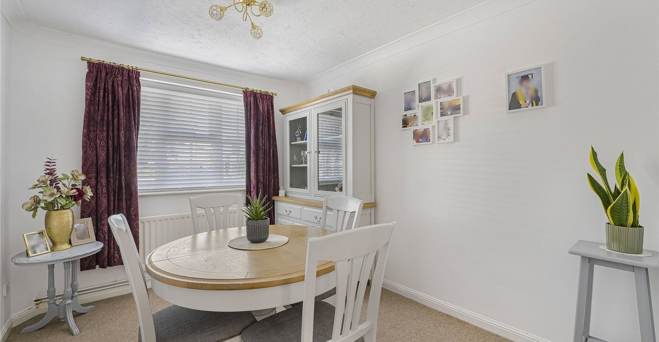 4 bedroom house for sale in Greenhithe | Robinson Jackson