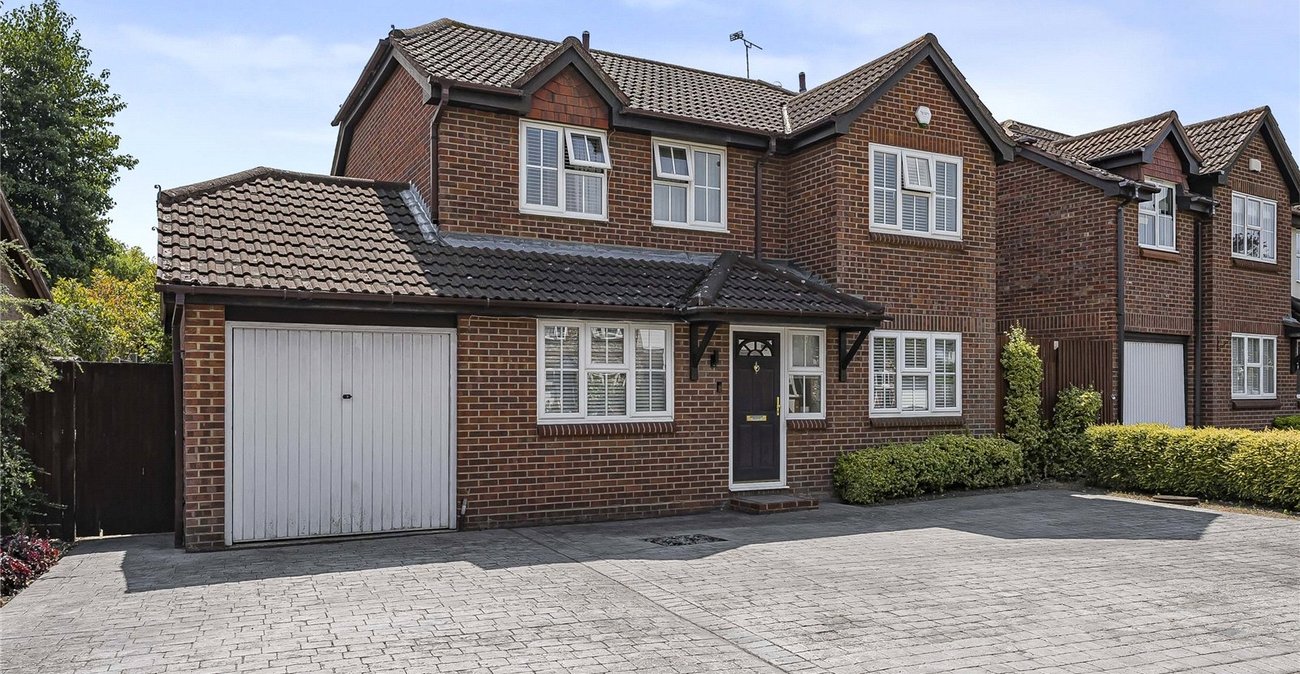 4 bedroom house for sale in Greenhithe | Robinson Jackson