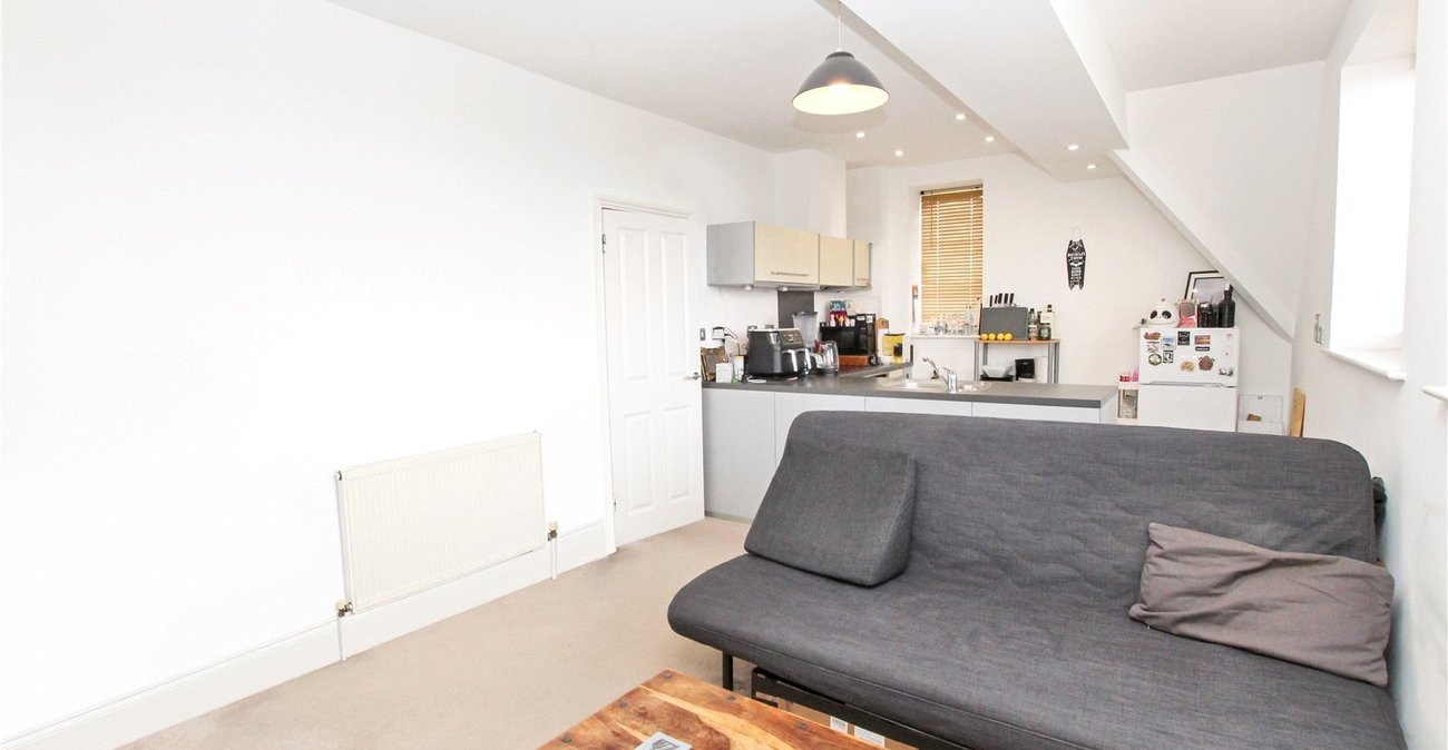 2 bedroom property for sale in Shooters Hill | Robinson Jackson