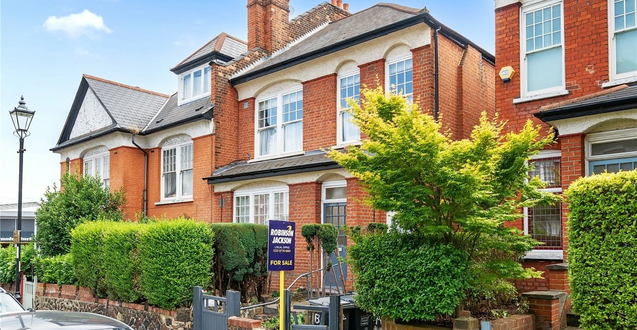 2 bedroom property for sale in  | Robinson Jackson