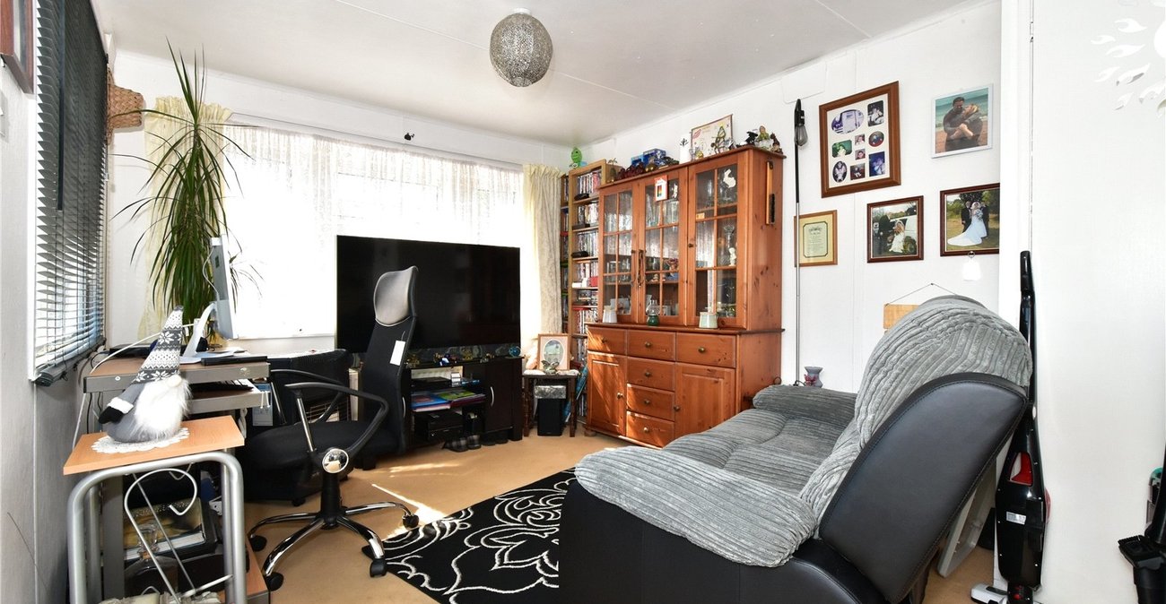 1 bedroom property for sale in Knatts Valley | Robinson Jackson