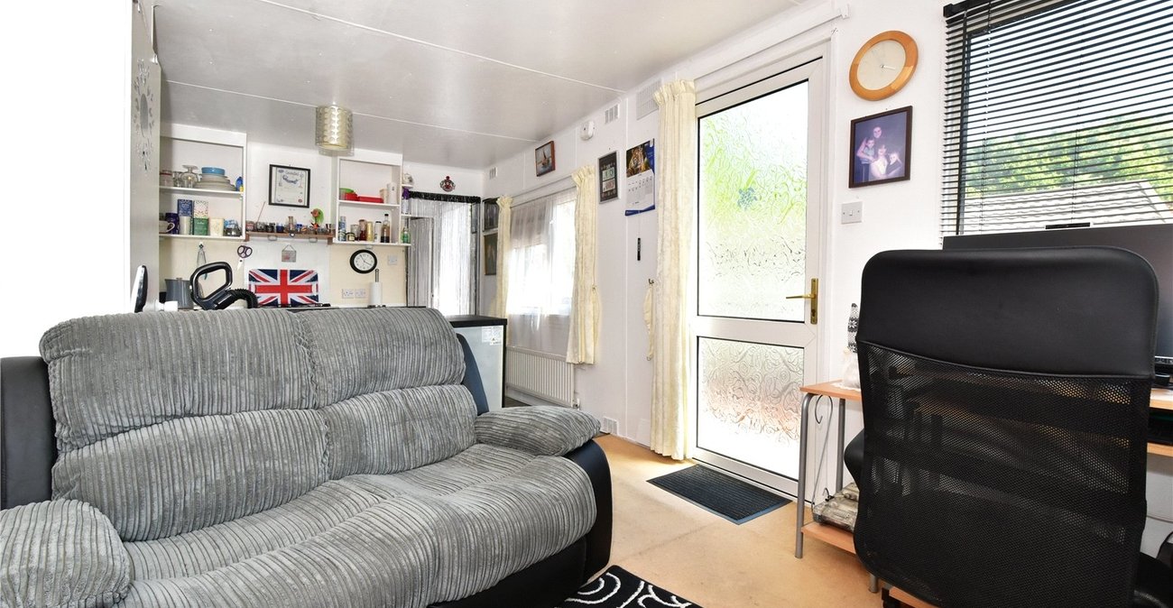 1 bedroom property for sale in Knatts Valley | Robinson Jackson