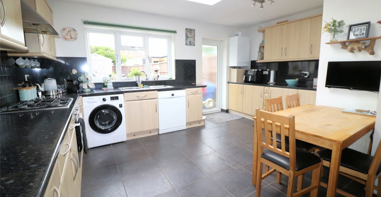 3 bedroom house for sale in Erith | Robinson Jackson