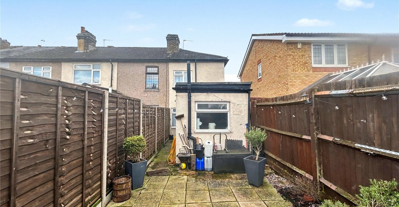 2 bedroom house for sale in Welling | Robinson Jackson