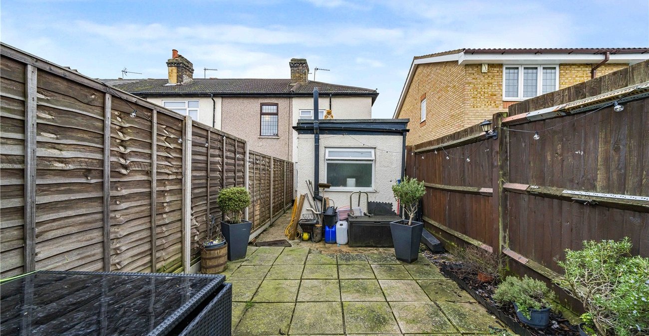 2 bedroom house for sale in Welling | Robinson Jackson
