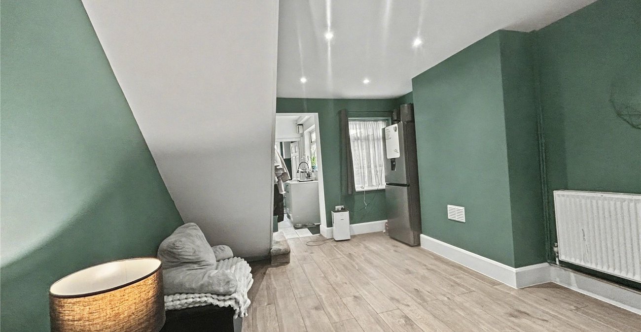 2 bedroom house for sale in Welling | Robinson Jackson