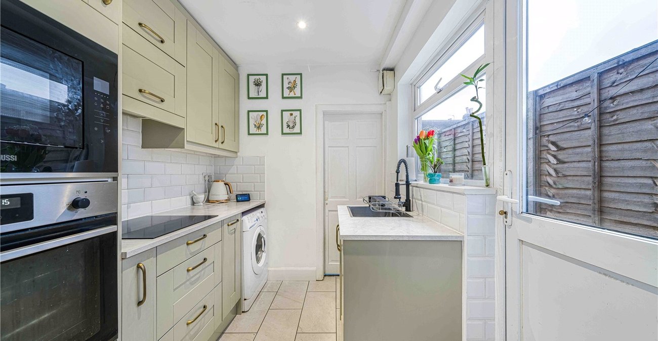 2 bedroom house for sale in Welling | Robinson Jackson