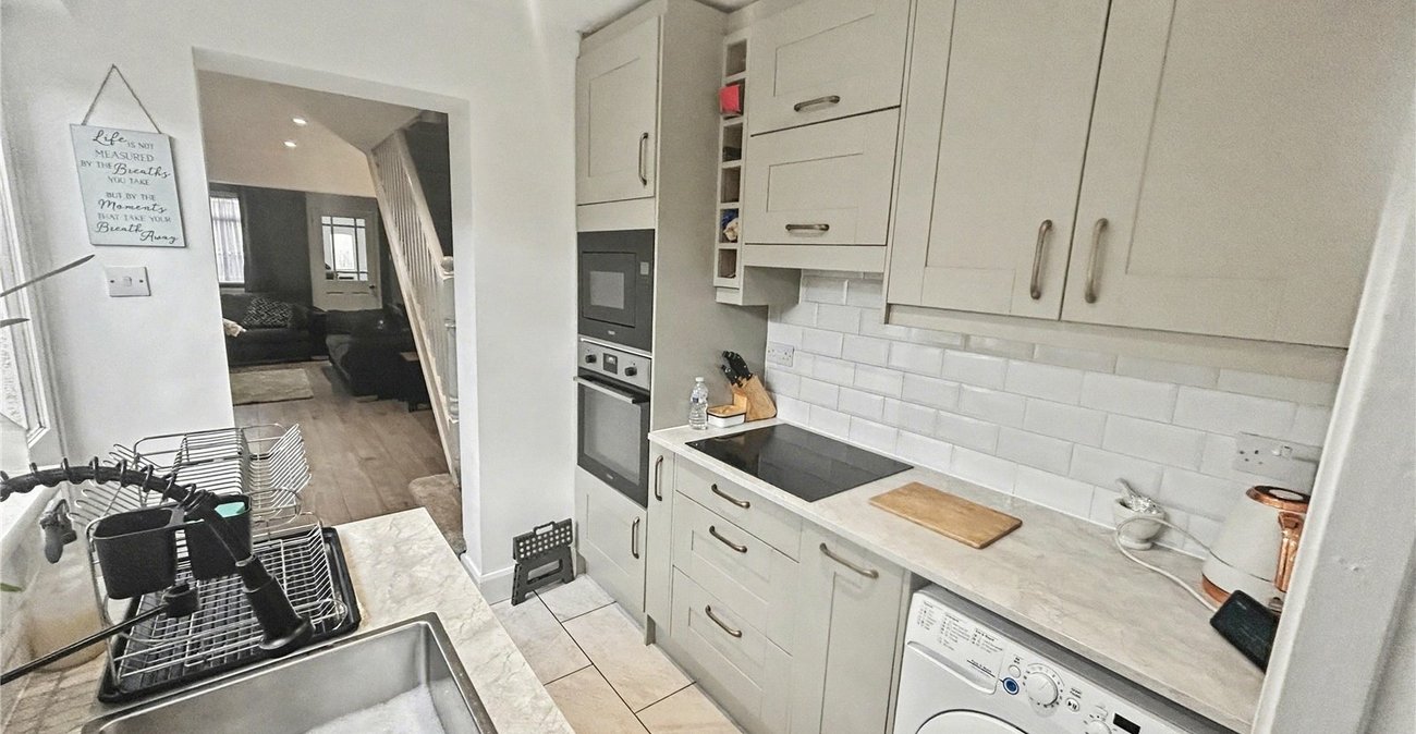 2 bedroom house for sale in Welling | Robinson Jackson