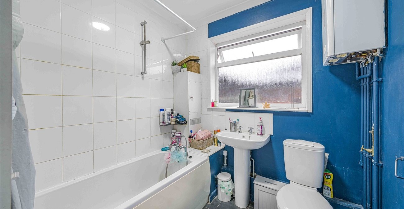 2 bedroom house for sale in Welling | Robinson Jackson