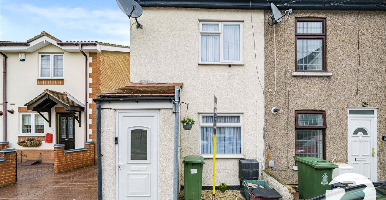 2 bedroom house for sale in Welling | Robinson Jackson