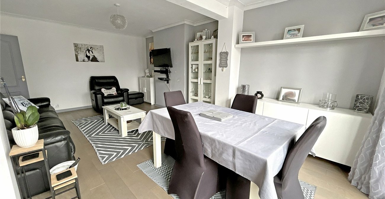 3 bedroom bungalow for sale in Sidcup | Robinson Jackson