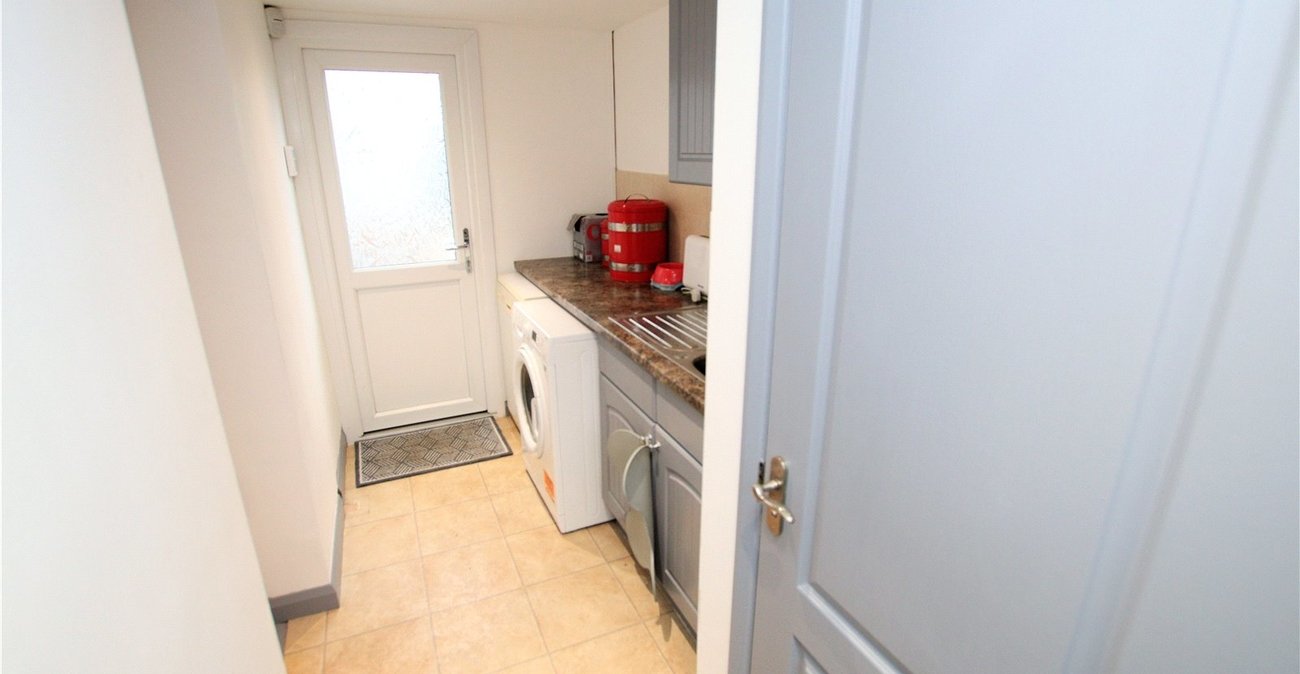 3 bedroom bungalow for sale in Sidcup | Robinson Jackson