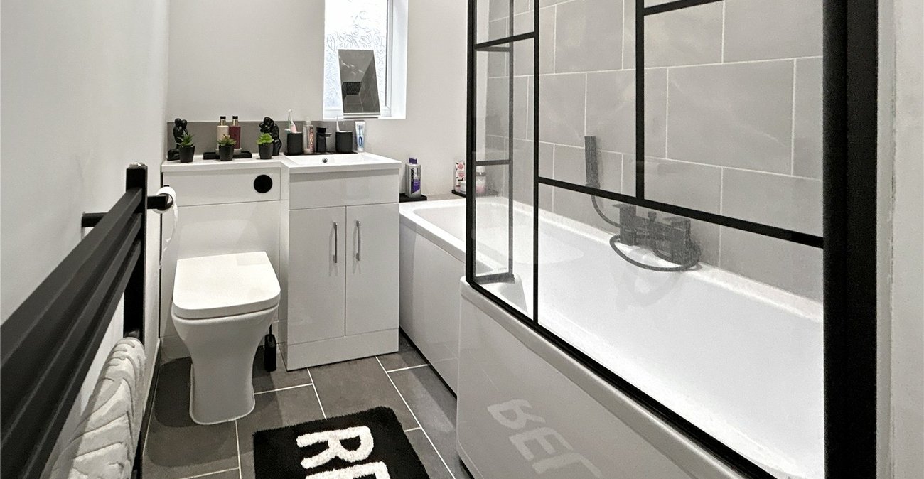 3 bedroom bungalow for sale in Sidcup | Robinson Jackson