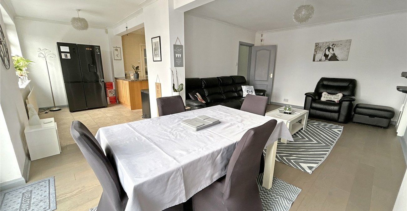 3 bedroom bungalow for sale in Sidcup | Robinson Jackson