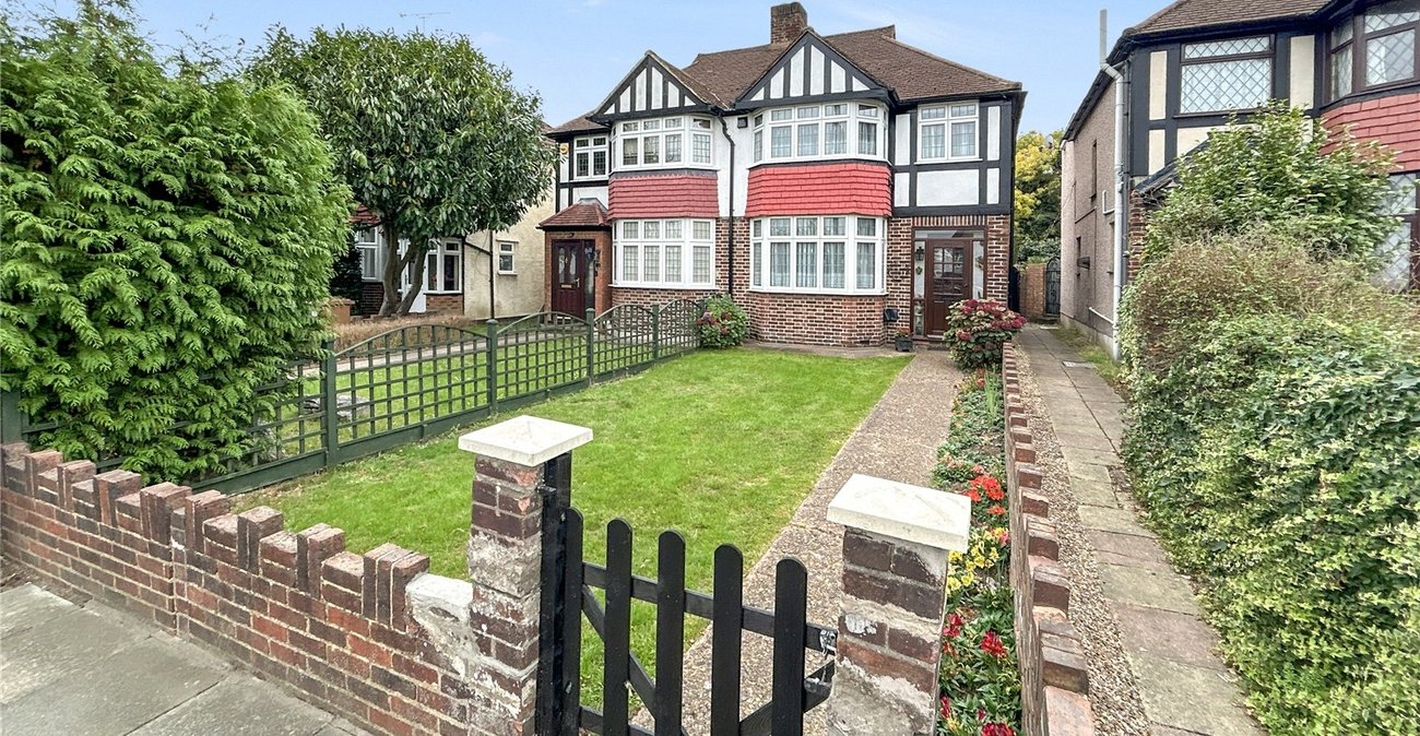 3 bedroom house to rent in Sidcup | Robinson Jackson