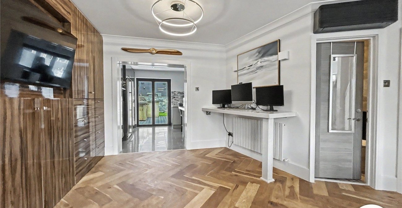 3 bedroom house for sale in Sidcup | Robinson Jackson