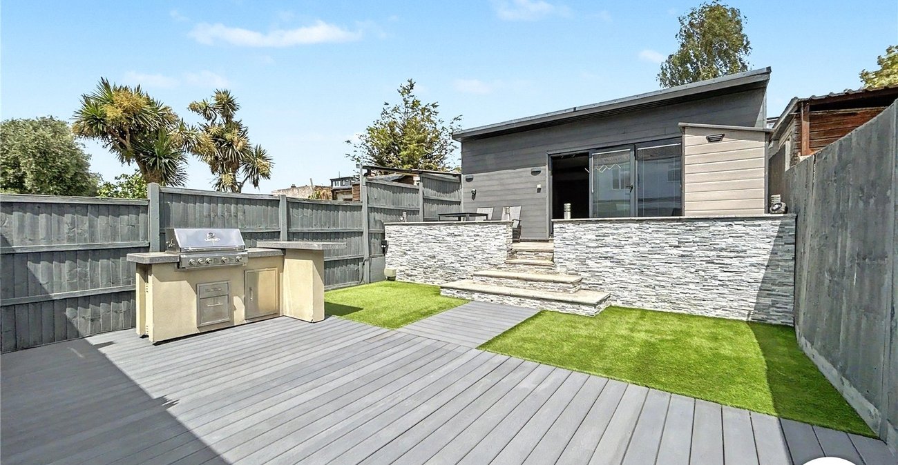 3 bedroom house for sale in Sidcup | Robinson Jackson