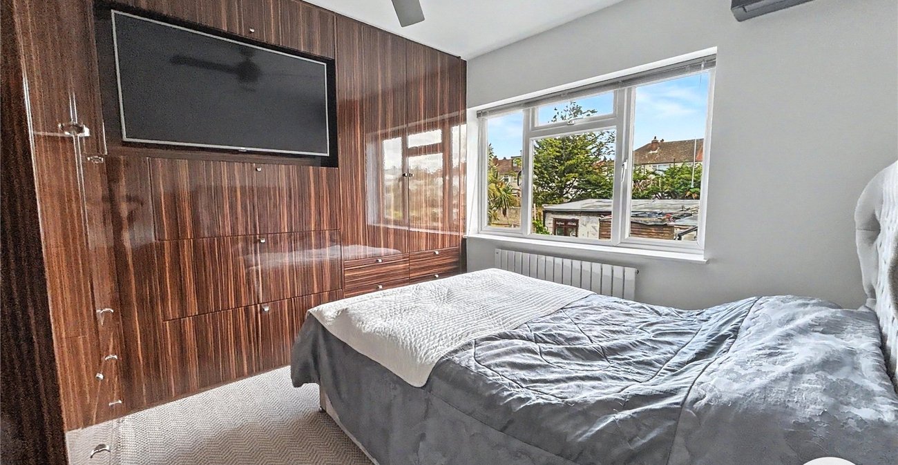3 bedroom house for sale in Sidcup | Robinson Jackson