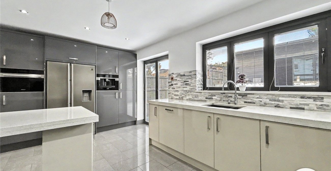 3 bedroom house for sale in Sidcup | Robinson Jackson