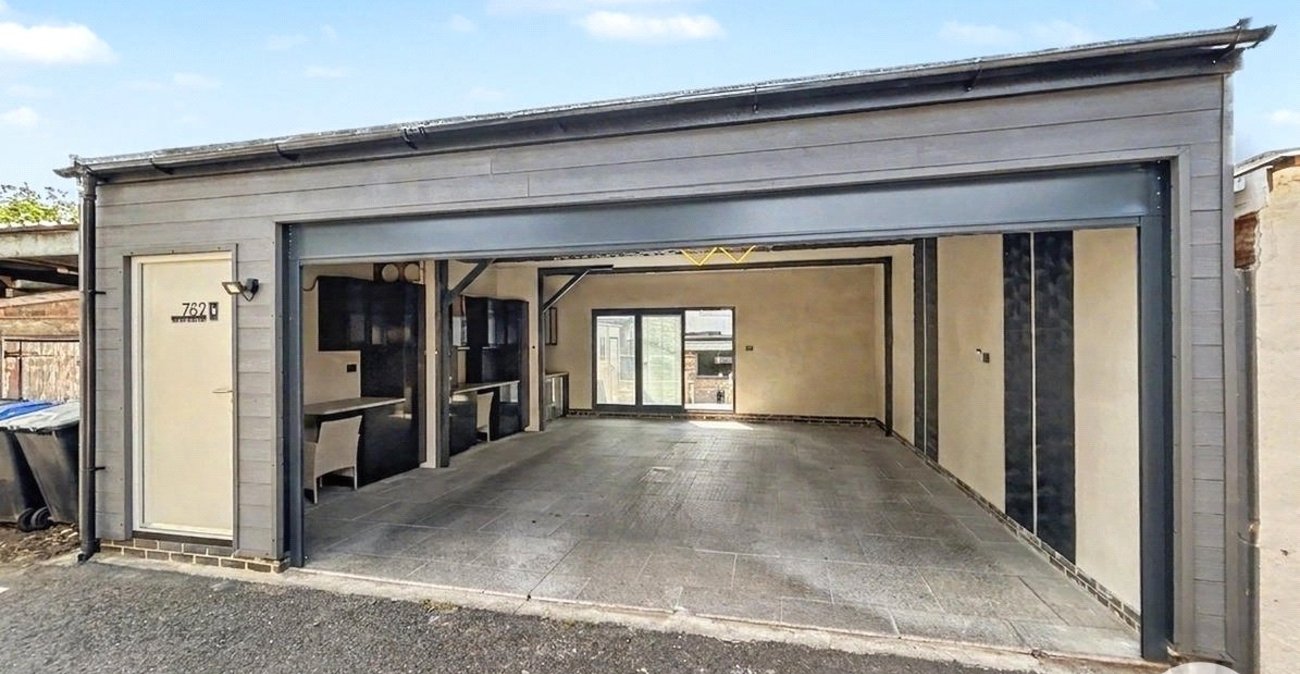 3 bedroom house for sale in Sidcup | Robinson Jackson