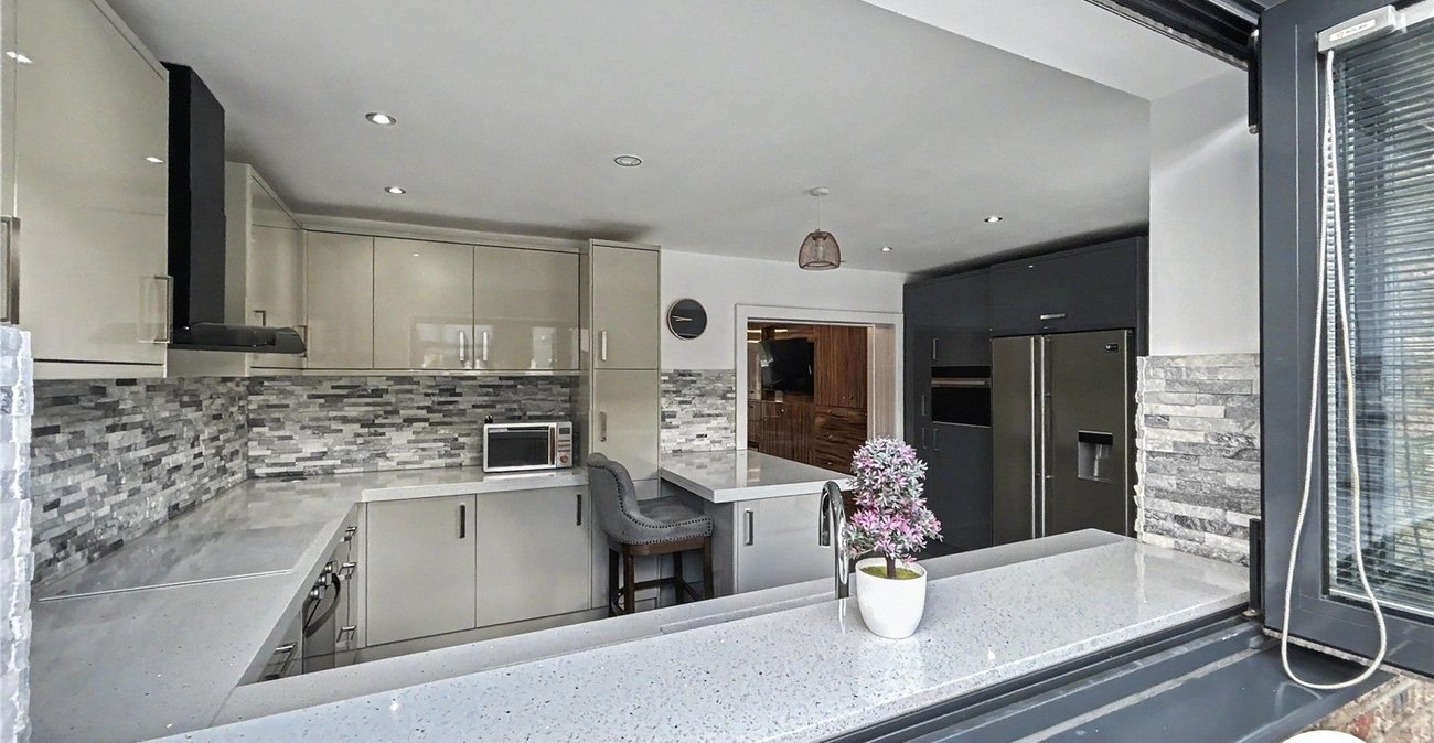 3 bedroom house for sale in Sidcup | Robinson Jackson