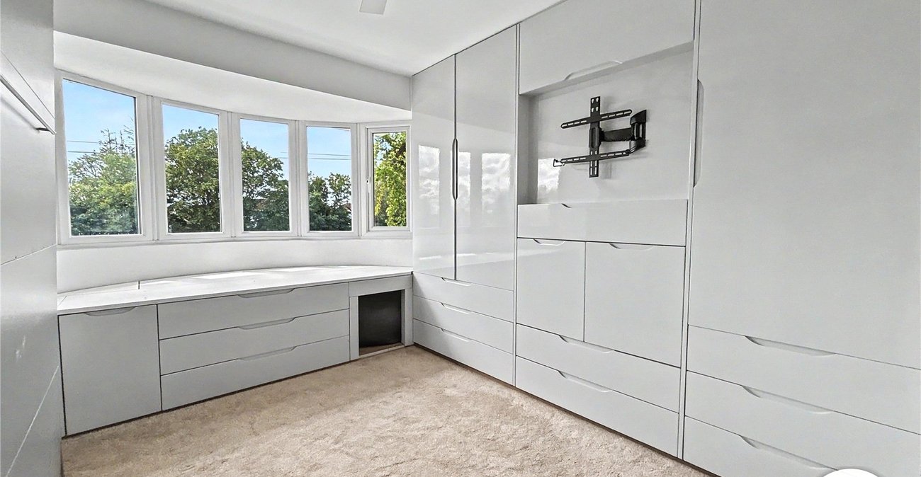 3 bedroom house for sale in Sidcup | Robinson Jackson