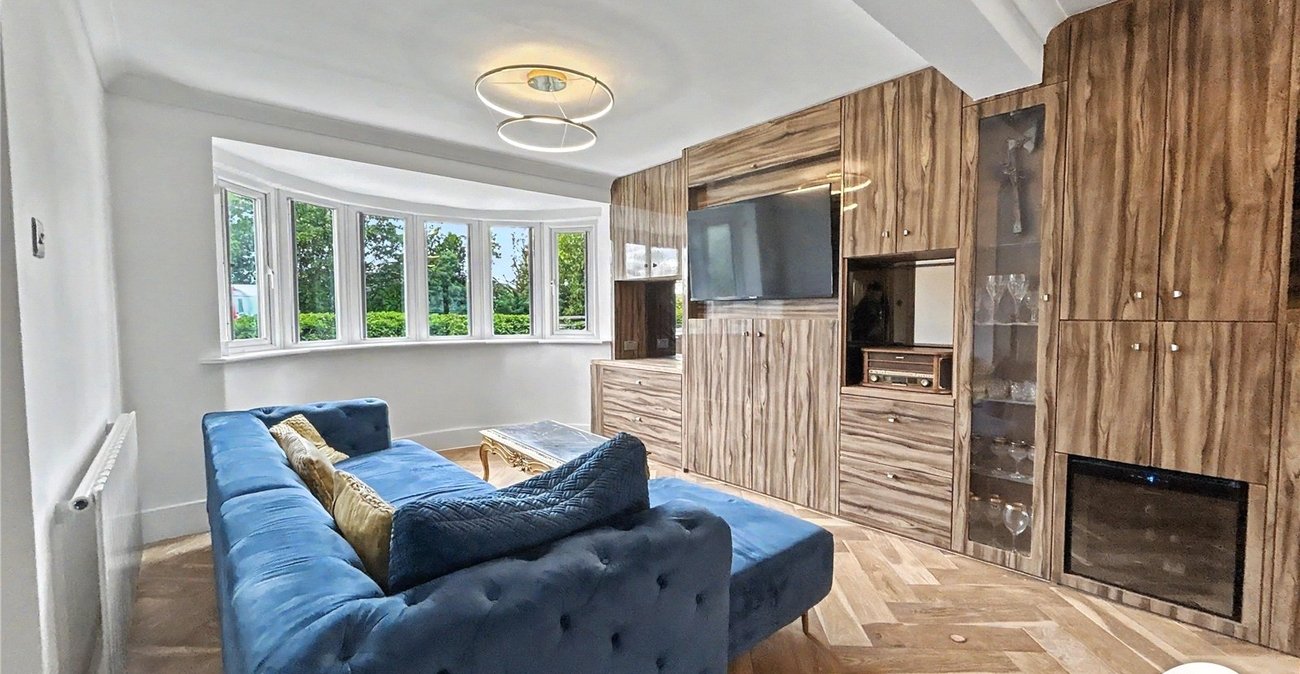 3 bedroom house for sale in Sidcup | Robinson Jackson