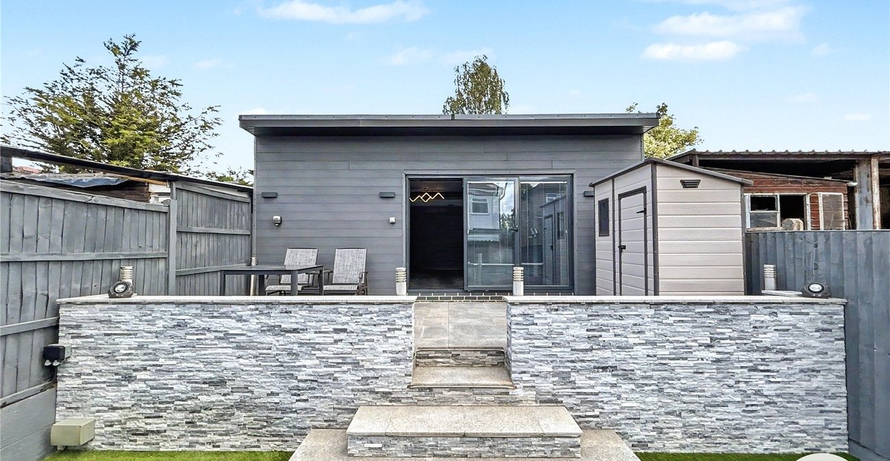 3 bedroom house for sale in Sidcup | Robinson Jackson