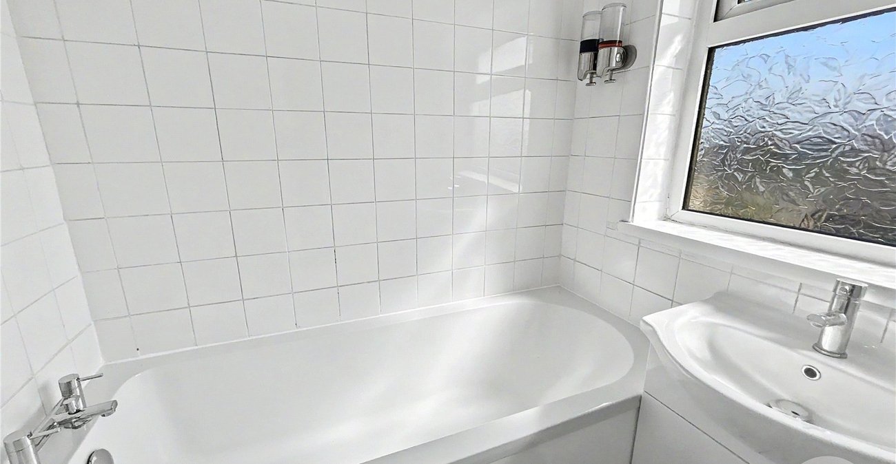 3 bedroom house for sale in Sidcup | Robinson Jackson