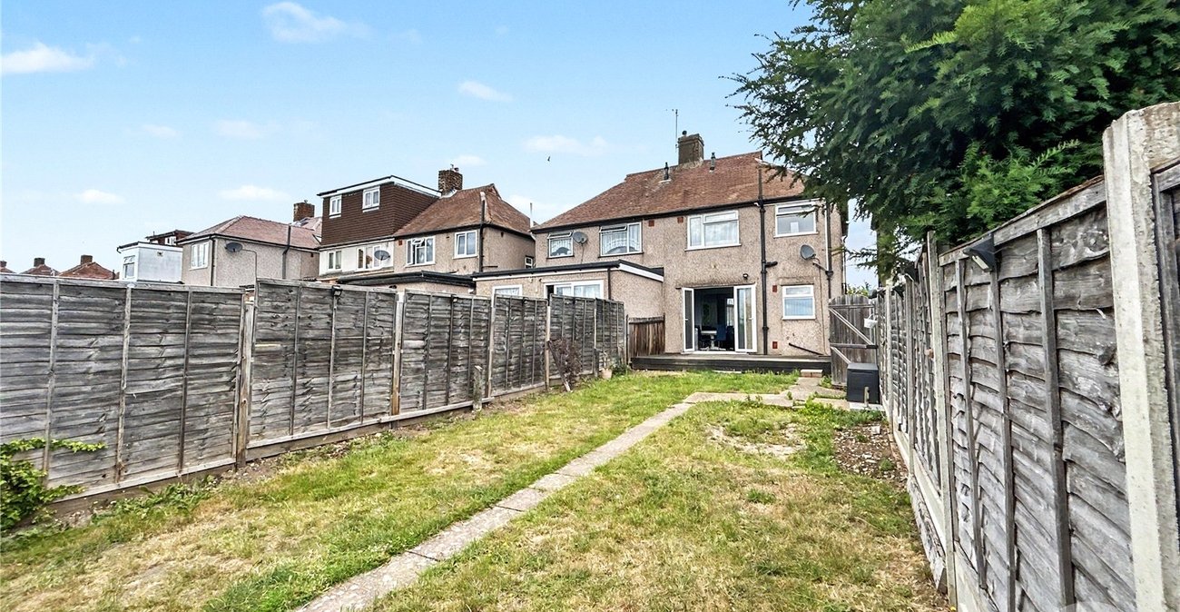 3 bedroom house for sale in Sidcup | Robinson Jackson