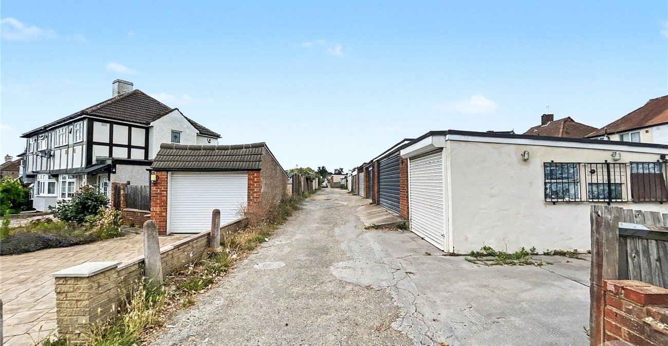 3 bedroom house for sale in Sidcup | Robinson Jackson