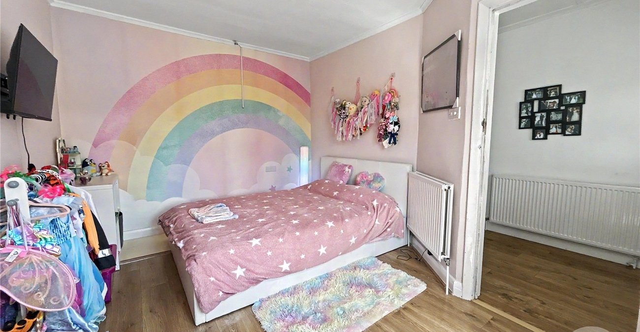 3 bedroom bungalow for sale in Sidcup | Robinson Jackson
