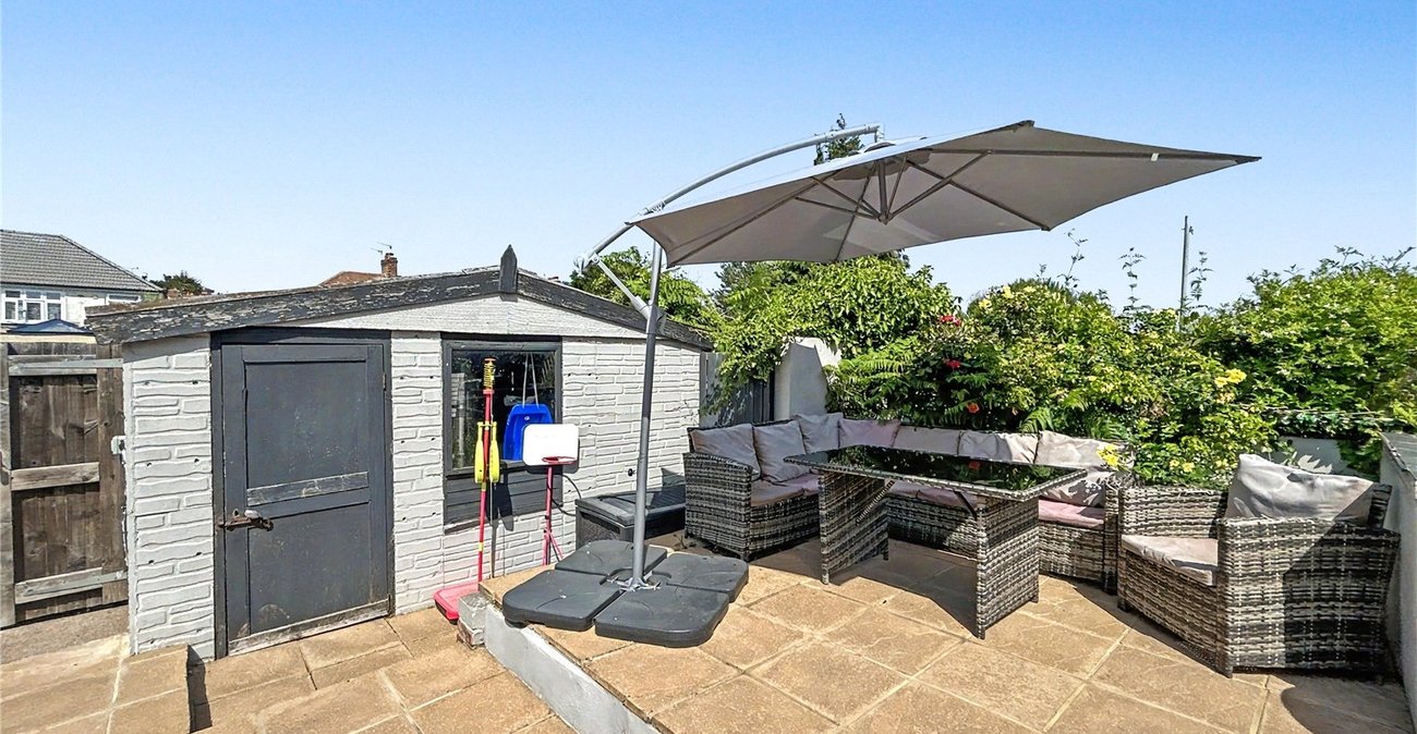 3 bedroom bungalow for sale in Sidcup | Robinson Jackson