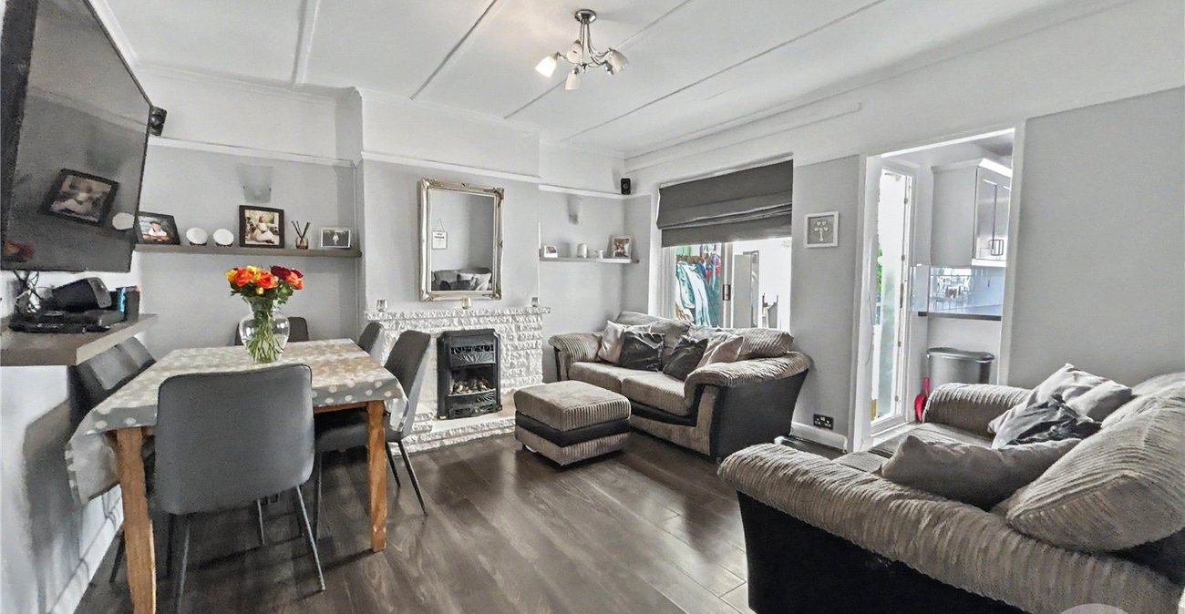3 bedroom bungalow for sale in Sidcup | Robinson Jackson